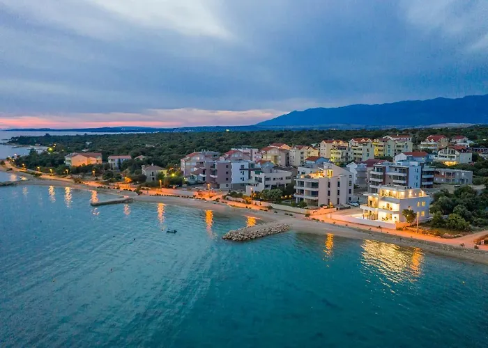 Apartment Eni Beachfront With Pool Mandre